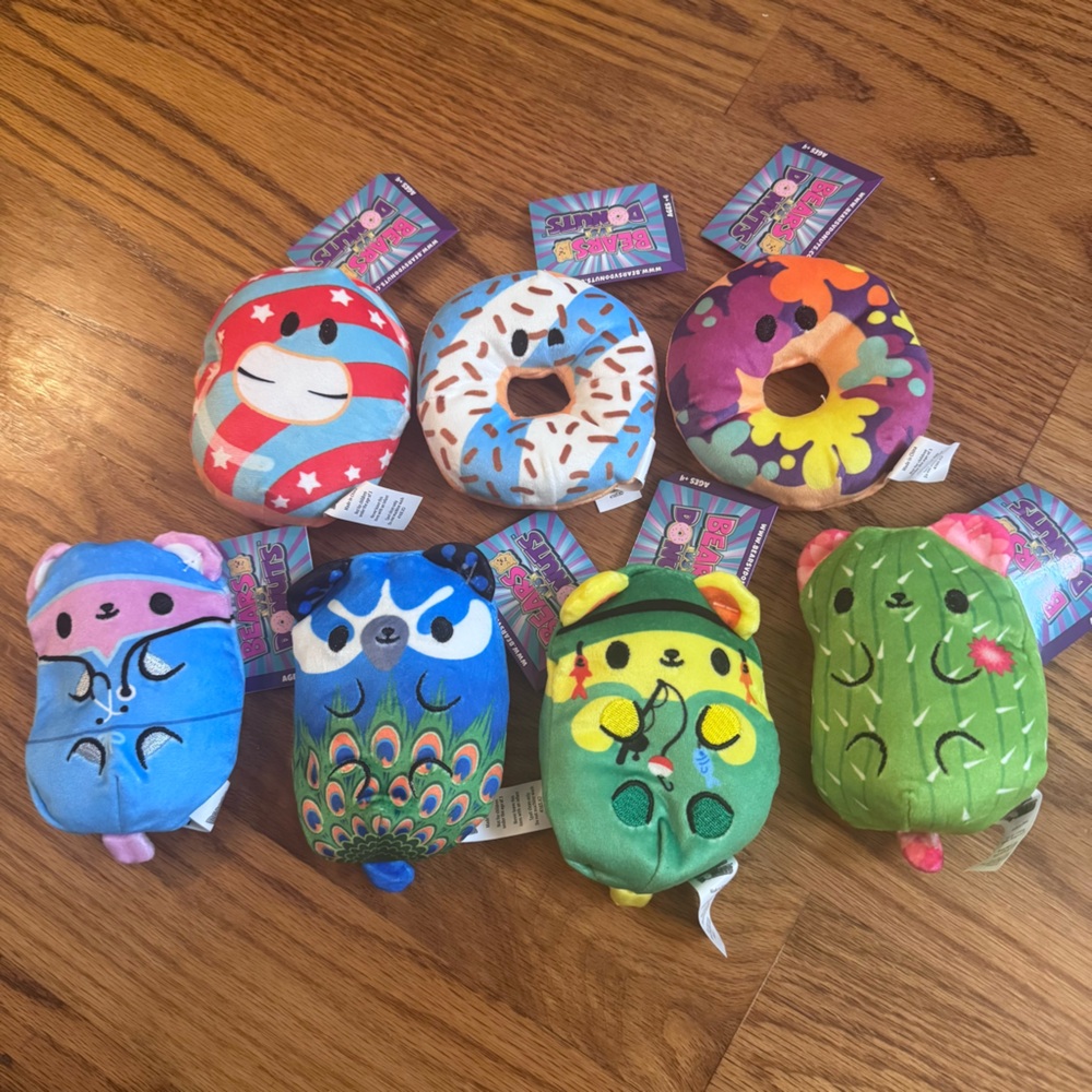 LOT of 7 Bears vs. Donuts Small Plushes